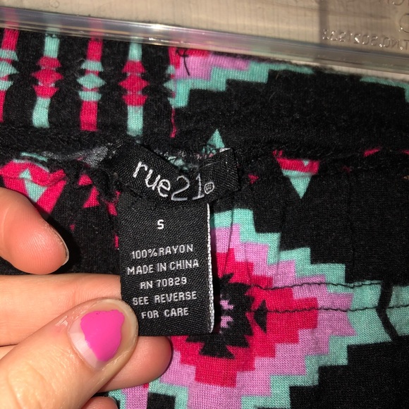 Aztec Patterned Hippie Pants - Picture 4 of 4